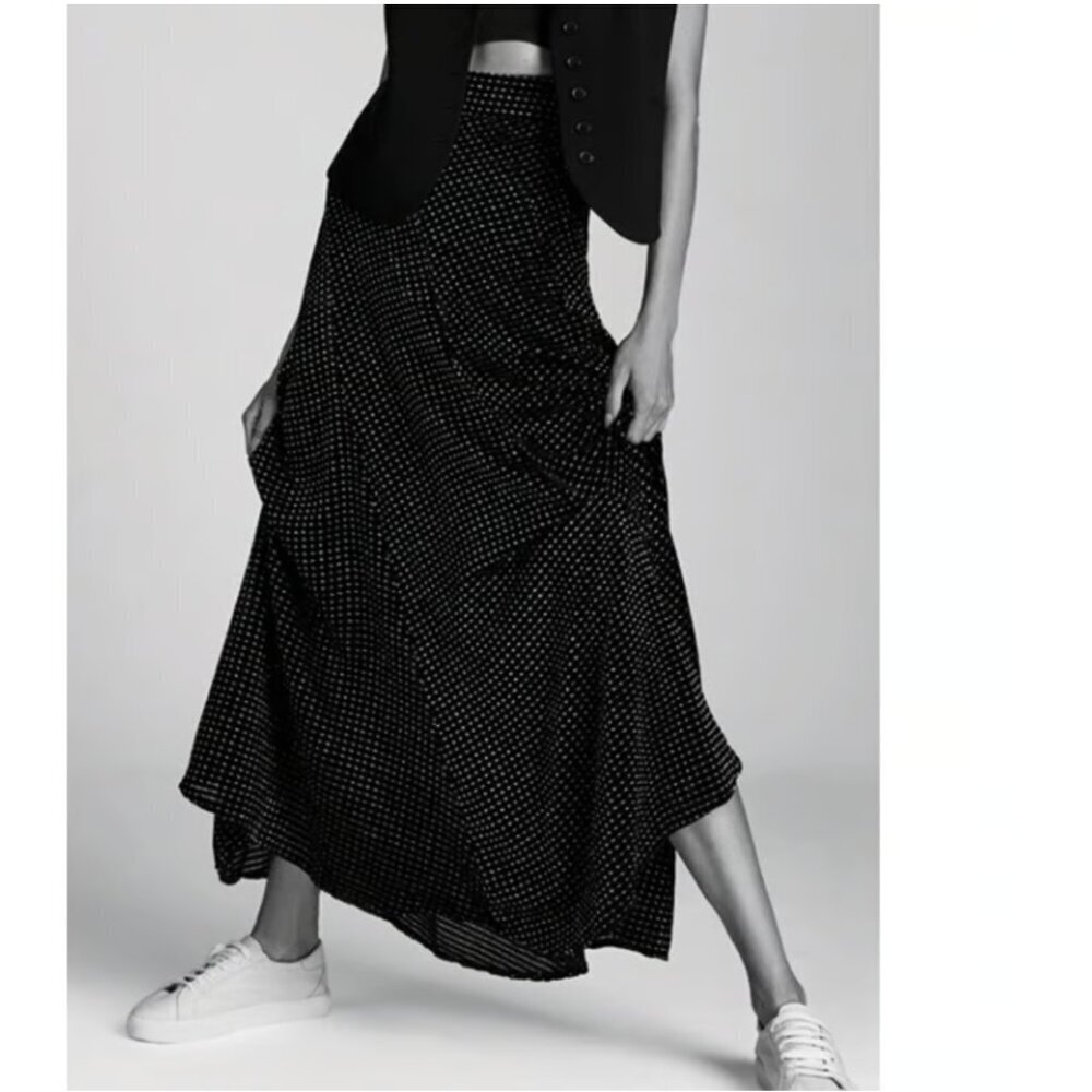 NWT Zara Woman Velvet Skirt Black Metallic Thread Limited Edition Size M NWT